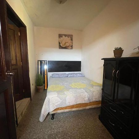 Esperanza Hostel Antigua Luaran gambar