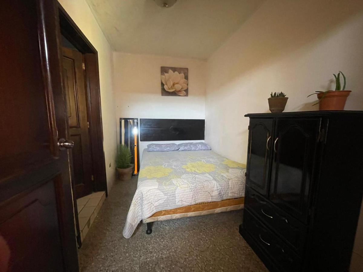 Esperanza Hostel Antigua Luaran gambar